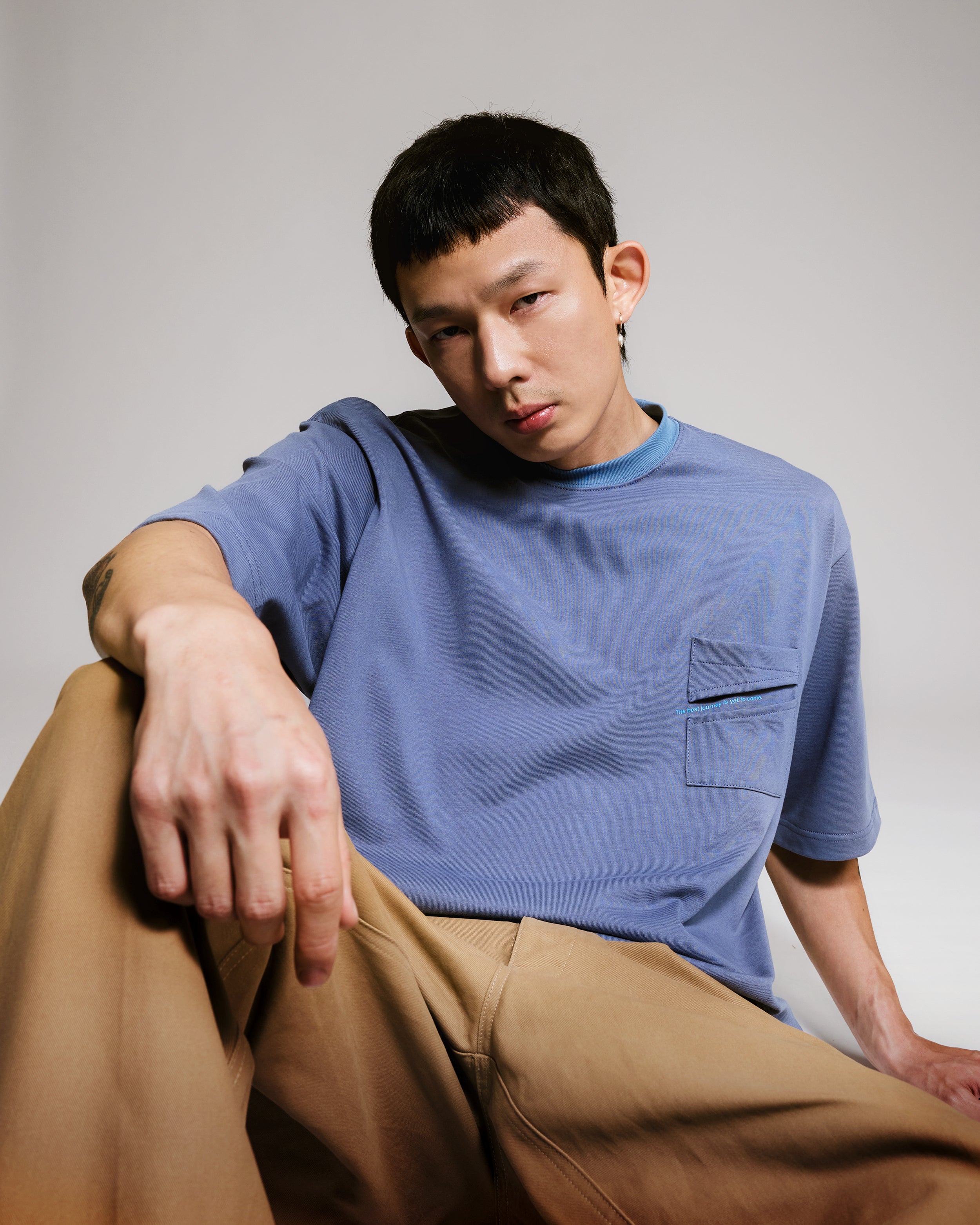 Pocket Up Tee “Slash”