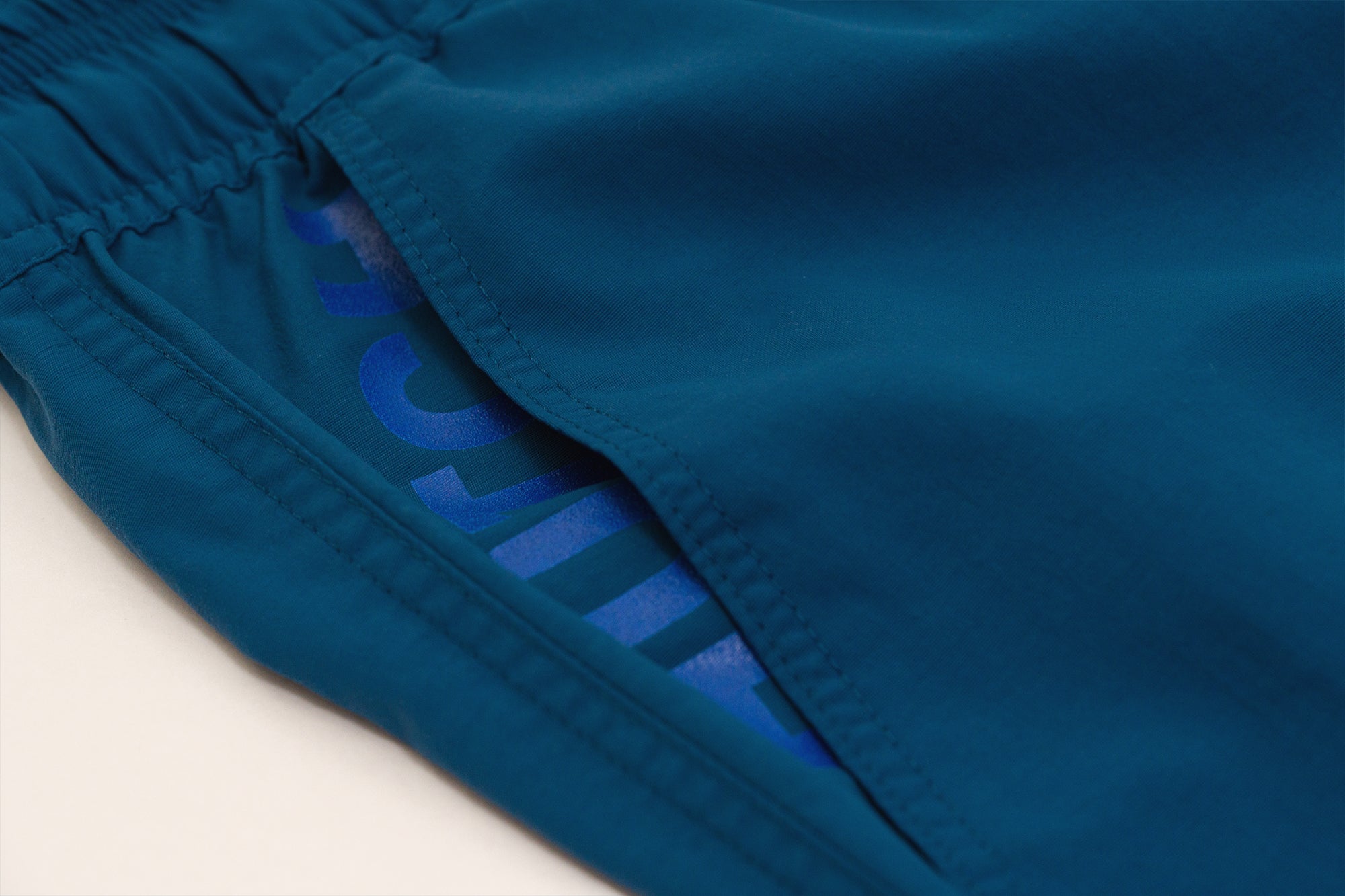Solid System Shorts "HUTCH in your pocket"